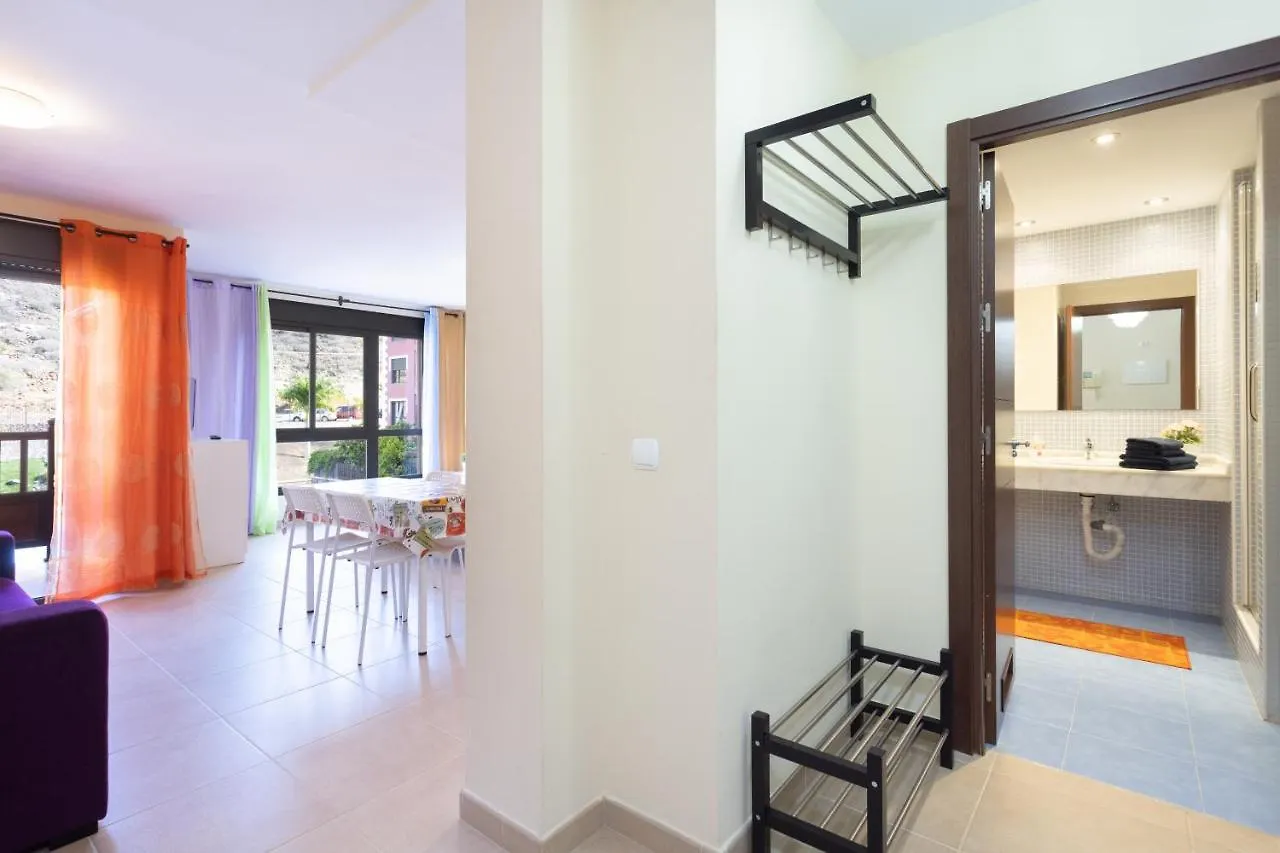 Palm Mar Pool View Apartment ספרד